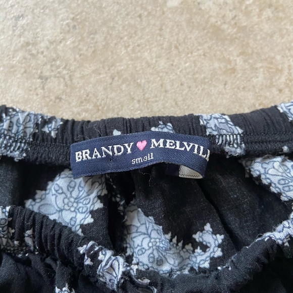 BRANDY MELVILLE shorts - Picture 10 of 11